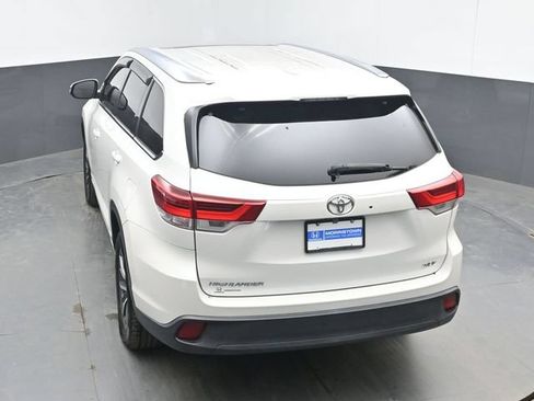 Used 2018 Toyota Highlander XLE FWD image 36