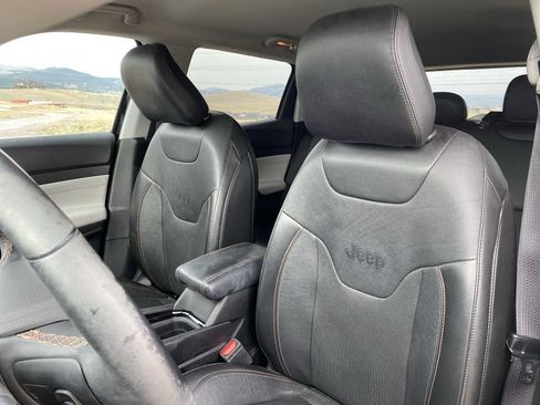 Certified 2022 Jeep Compass Limited AWD/4WD image 19