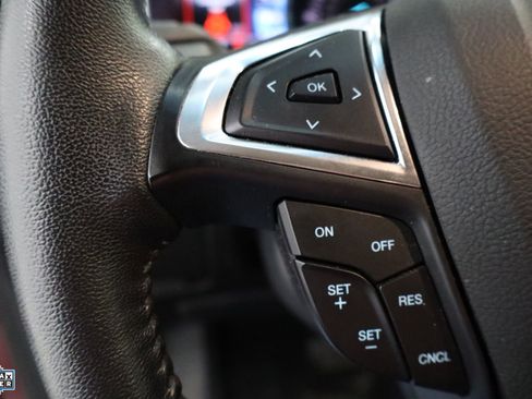 Used 2019 Ford Edge Titanium image 15