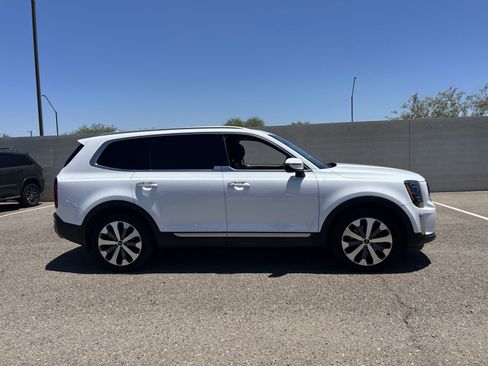 Used 2022 Kia Telluride S AWD/4WD image 5