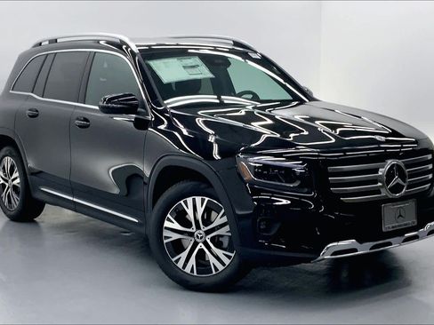 Used 2026 Mercedes-Benz GLB 250 image 4