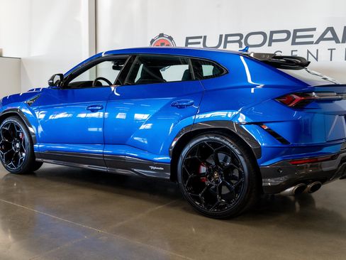 Used 2023 Lamborghini Urus Performante AWD/4WD image 6