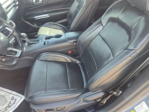 Used 2025 Ford Mustang GT Premium RWD image 5