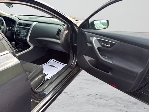 Used 2015 Nissan Altima 2.5 S FWD image 23