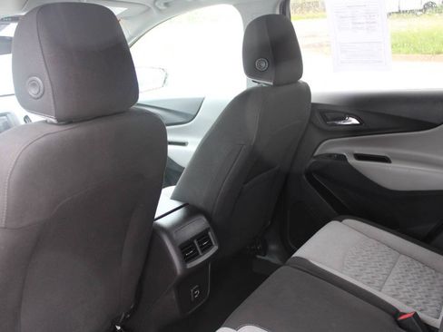 Used 2023 Chevrolet Equinox LS w/ LS Convenience Package AWD/4WD image 16