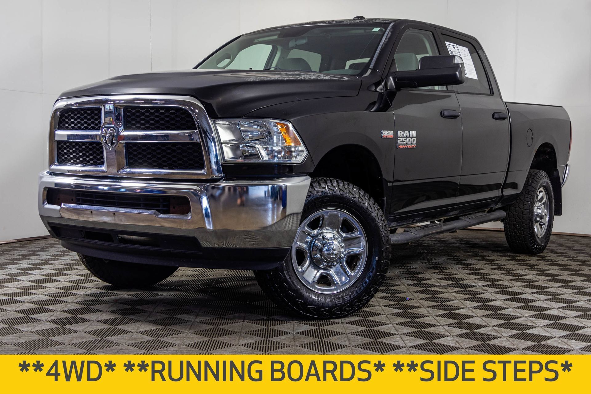 Used 2014 RAM 2500 Tradesman w/ Chrome Appearance Group AWD/4WD image 2