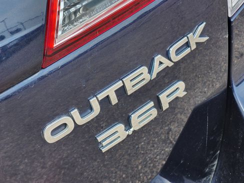 Used 2014 Subaru Outback 3.6R Limited AWD/4WD image 8