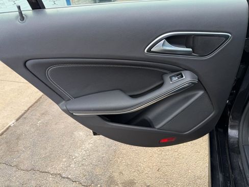 Used 2018 Mercedes-Benz CLA 250 4MATIC image 14
