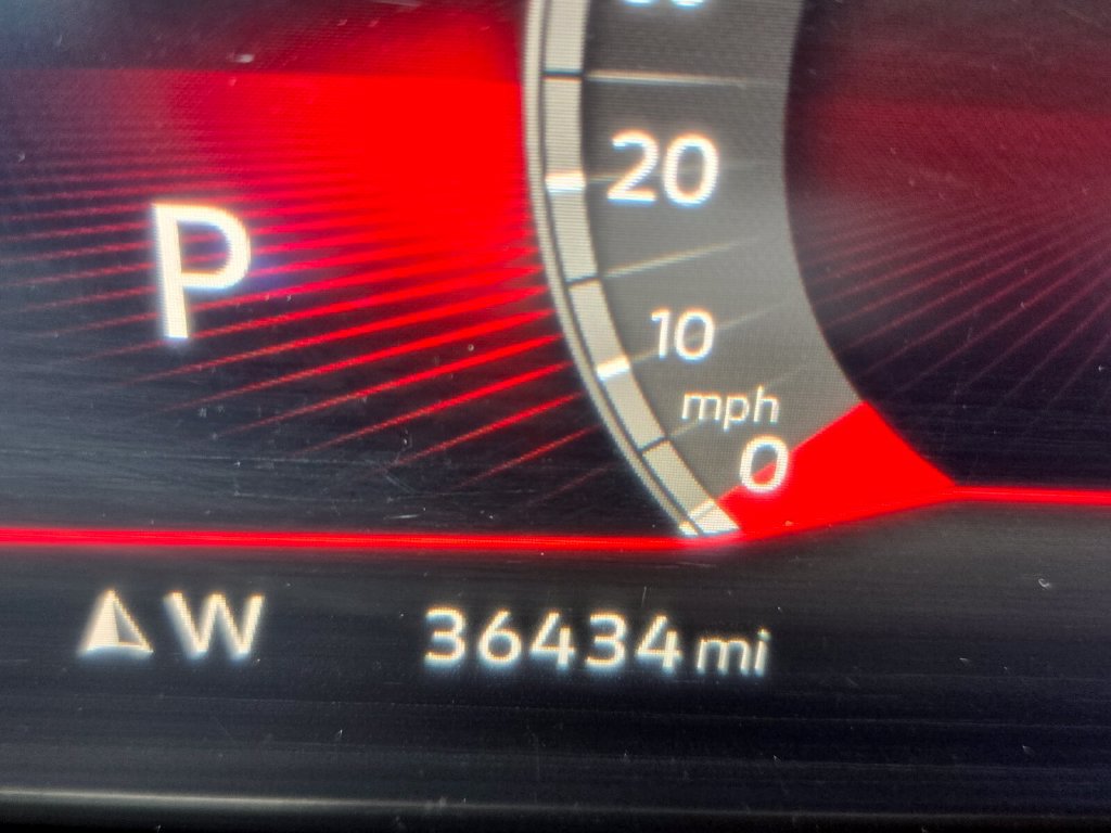Certified 2023 Volkswagen Tiguan SE R-Line FWD image 26