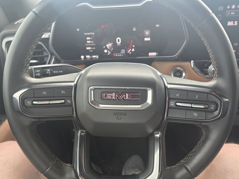 Used 2024 GMC Canyon AT4 AWD/4WD image 11