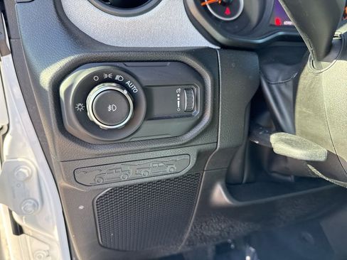 Certified 2024 Jeep Wrangler Sport S image 18