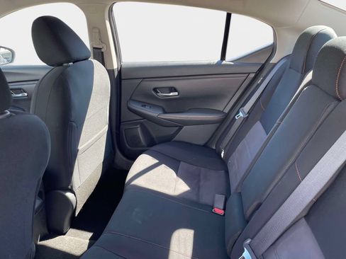 Used 2025 Nissan Sentra SR FWD image 16