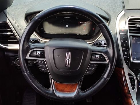 Used 2019 Lincoln Nautilus Reserve FWD image 28