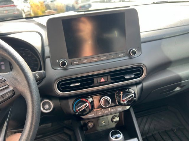 Used 2023 Hyundai Kona SEL AWD/4WD image 9