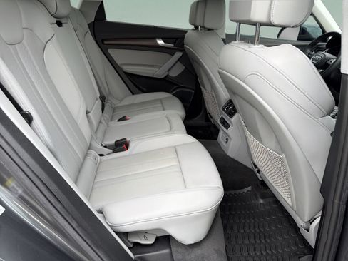 Used 2023 Audi Q5 2.0T Premium Plus AWD/4WD image 19
