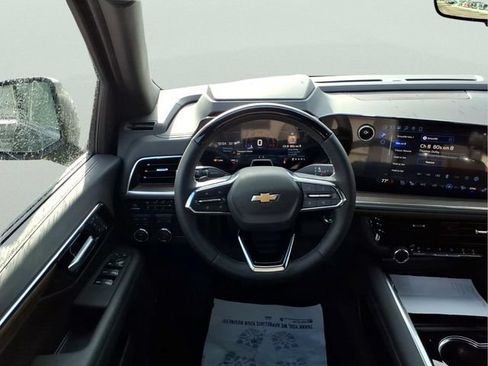 New 2026 Chevrolet Suburban High Country AWD/4WD image 13