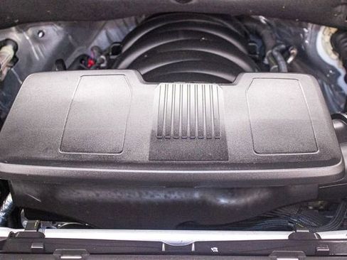 Used 2025 GMC Yukon XL Denali image 4