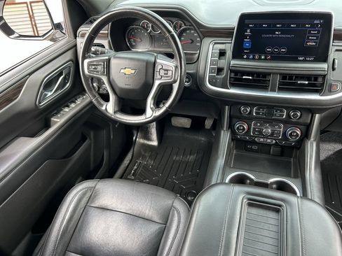Used 2021 Chevrolet Suburban LT RWD image 15