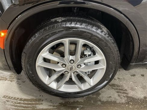 Used 2023 Dodge Durango GT image 23