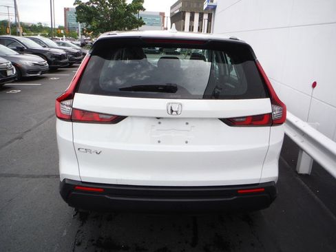 Used 2023 Honda CR-V LX image 7