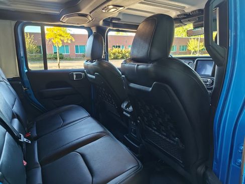 Used 2022 Jeep Wrangler Unlimited Rubicon 4xe w/ Cold Weather Group image 15