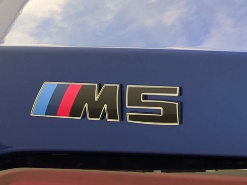 New 2027 BMW M5 Touring AWD/4WD image 39