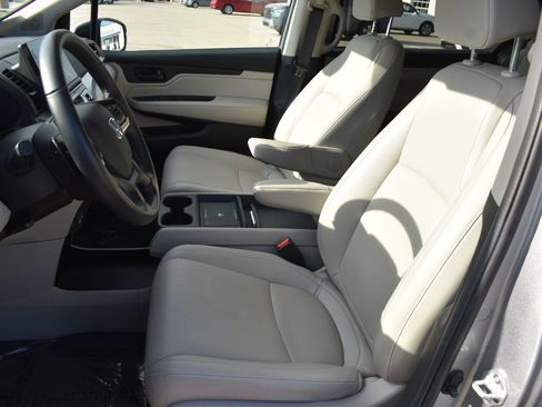 Certified 2025 Honda Odyssey EX-L image 27