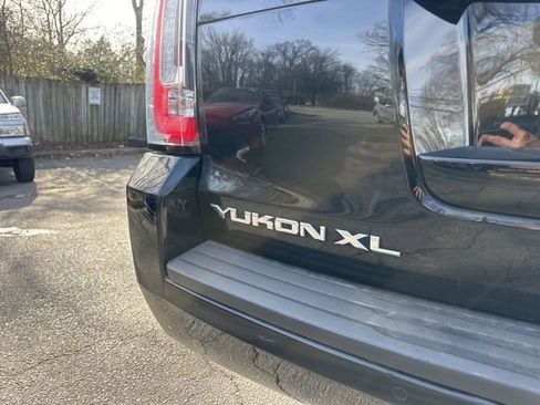 Used 2019 GMC Yukon XL SLT image 7