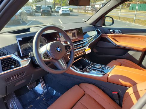 New 2026 BMW X5 xDrive40i w/ Executive Package image 17