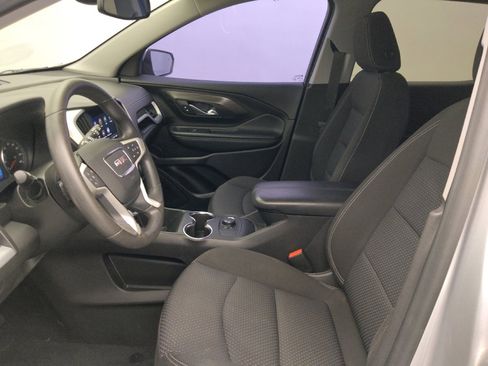 Used 2022 GMC Terrain SLE image 17