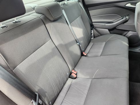 Used 2017 Ford Focus SE image 15