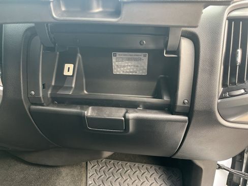 Used 2018 Chevrolet Silverado 1500 LT w/ All Star Edition image 30