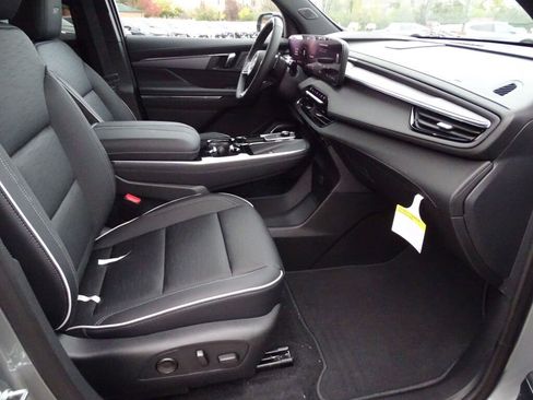 New 2025 Buick Enclave Sport Touring w/ Super Cruise Package image 7