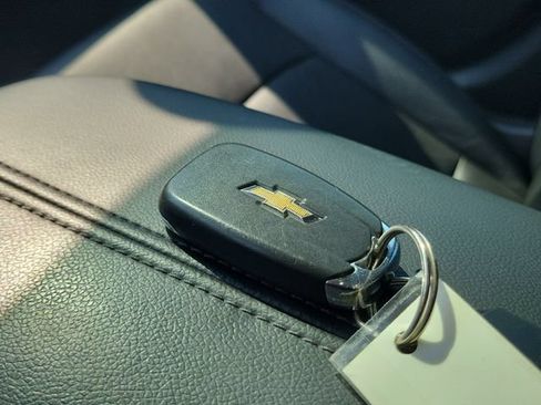 Used 2018 Chevrolet Malibu LT w/ Leather Package FWD image 38