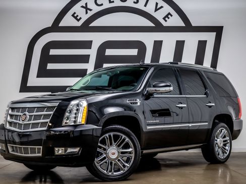 Used 2014 Cadillac Escalade Platinum image 1
