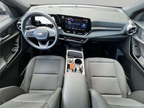 Used 2026 Chevrolet Equinox LT w/ Safety and Technology Package FWD image 5