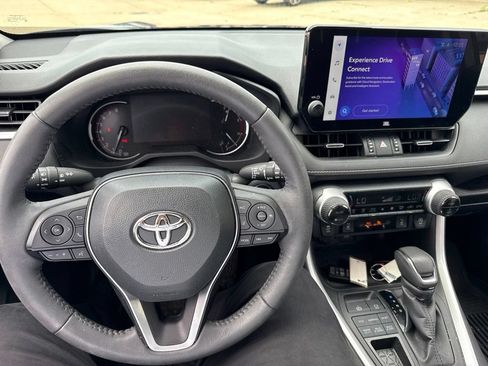 Used 2023 Toyota RAV4 XLE Premium AWD/4WD image 19
