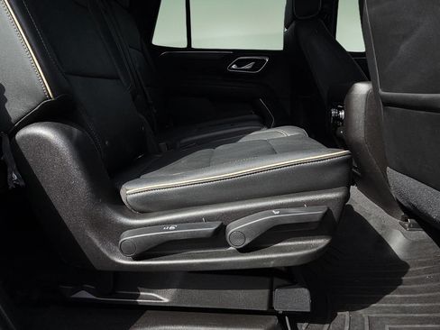 Used 2021 GMC Yukon SLT RWD image 21