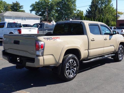 Used 2020 Toyota Tacoma TRD Sport image 3