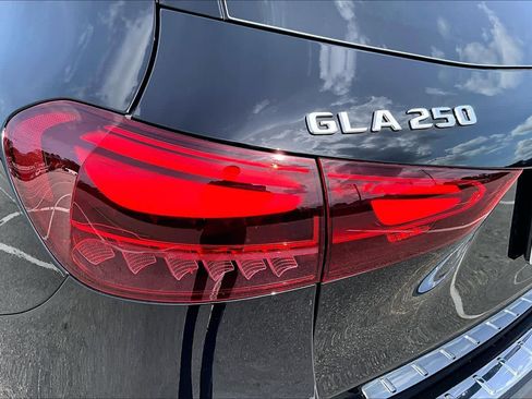 Used 2026 Mercedes-Benz GLA 250 4MATIC image 30