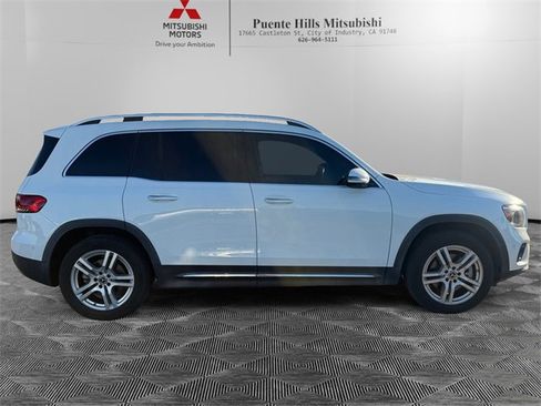 Used 2022 Mercedes-Benz GLB 250 GLB 250 w/ Premium Package Lite image 4