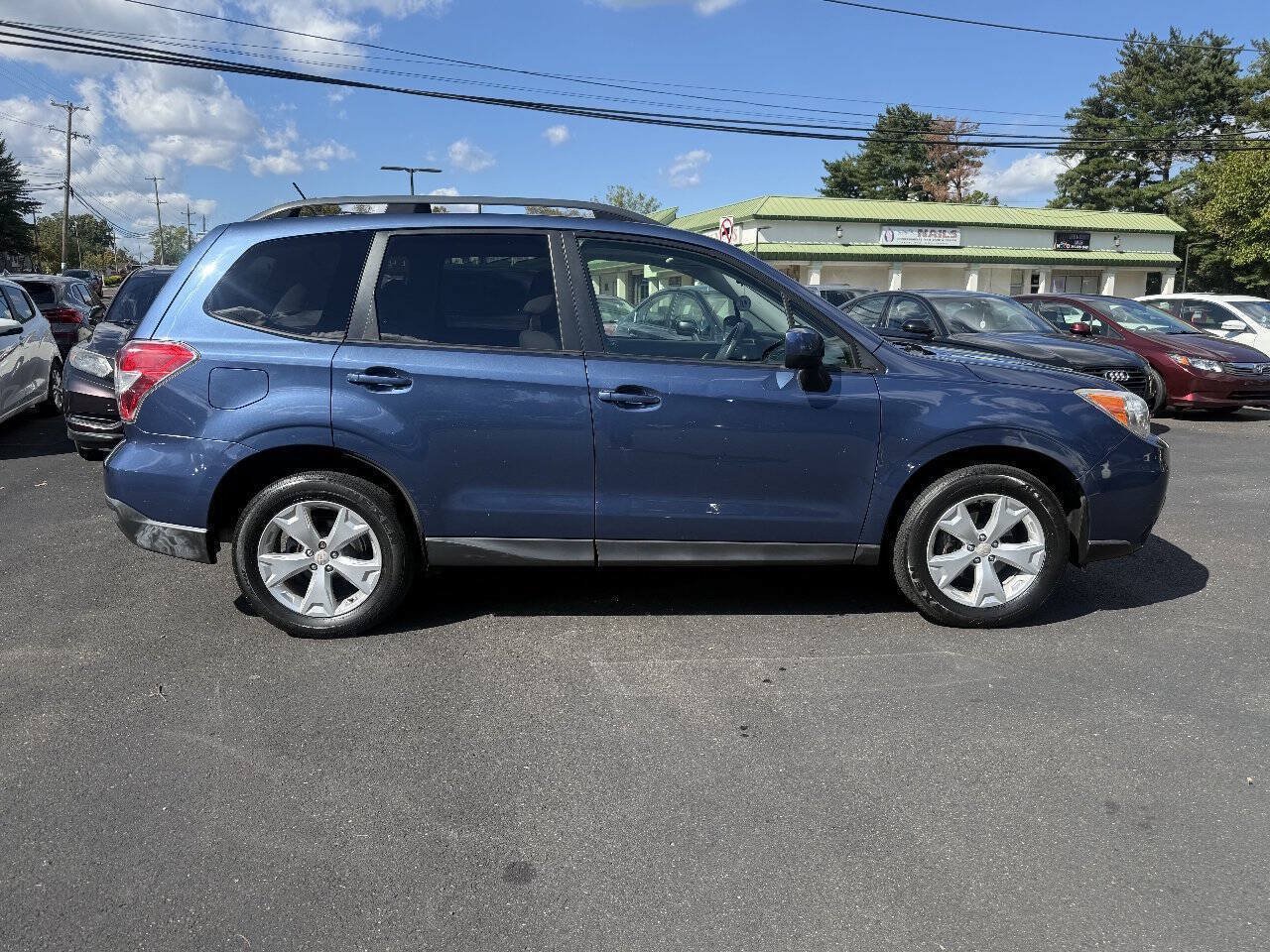 Used 2014 Subaru Forester 2.5i Premium w/ All-Weather Package AWD/4WD image 11