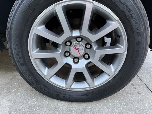 Used 2017 GMC Yukon Denali image 11