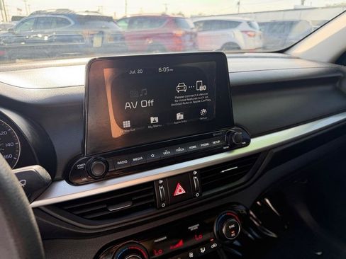 Used 2019 Kia Forte LXS FWD image 30