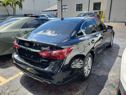 Used 2019 INFINITI Q50 Luxe w/ Essential Package (3.0T Luxe) AWD/4WD image 4