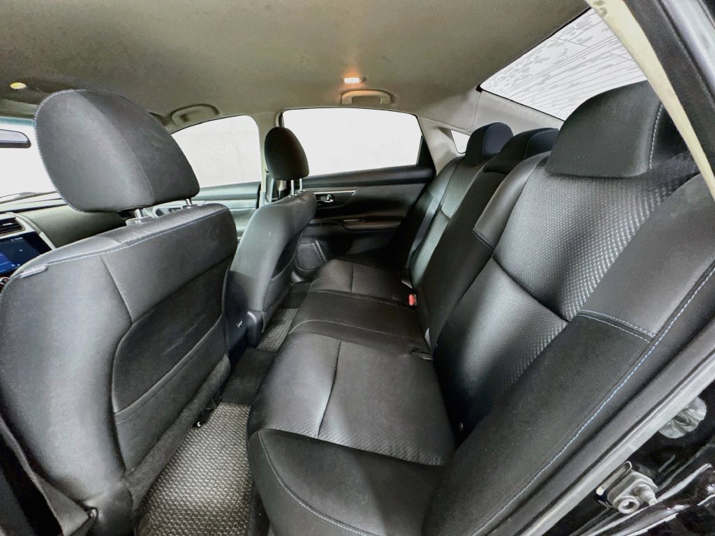 Used 2018 Nissan Altima 2.5 SR w/ Interior Lighting Package FWD image 29