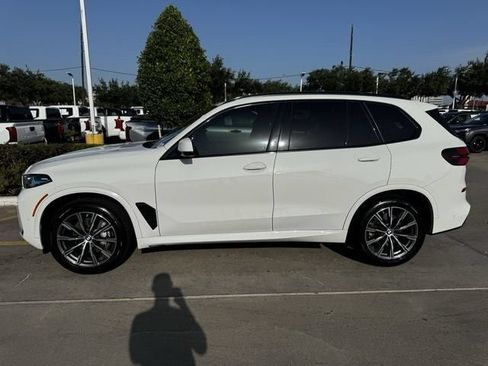 Used 2025 BMW X5 sDrive40i w/ M Sport Package RWD image 3