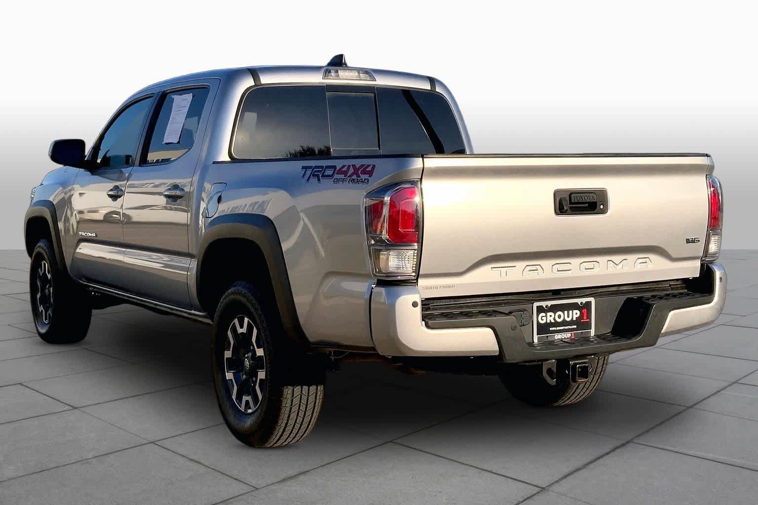 Used 2023 Toyota Tacoma TRD Off-Road w/ Technology Package AWD/4WD image 12