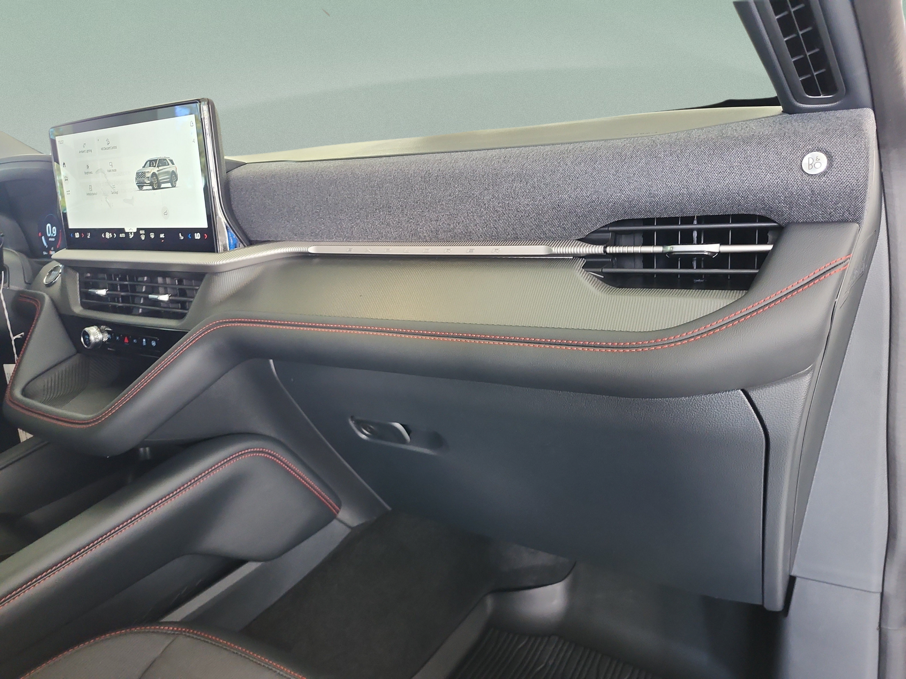 New 2026 Ford Explorer ST-Line w/ ST-Line Street Pack RWD image 20