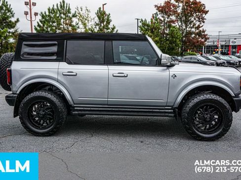 Used 2024 Ford Bronco Outer Banks image 9